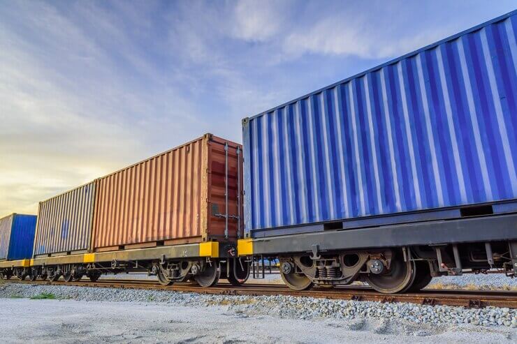 container-freight-train_60434-8.jpg